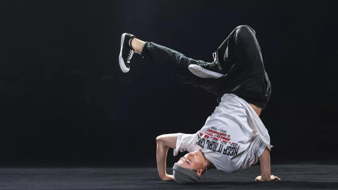 最新潮流街舞，背景、時(shí)代影響與獨(dú)特地位解析