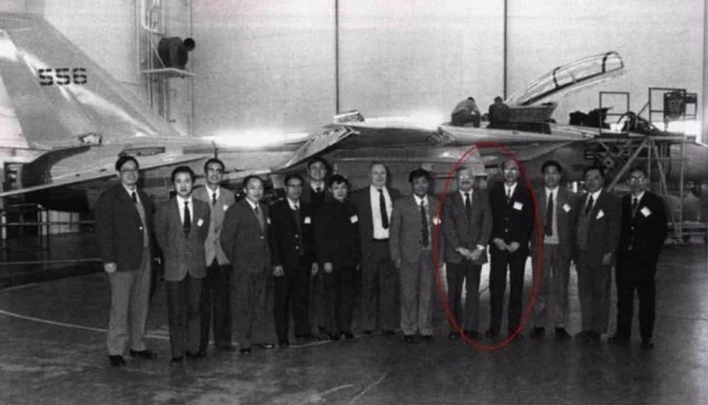 中國最新戰(zhàn)斗機型號發(fā)布，藍(lán)天翱翔，夢想啟航