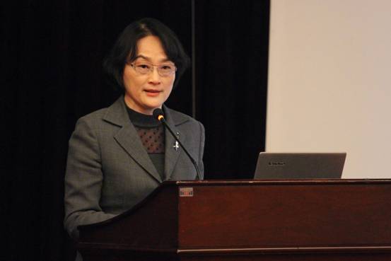 演員秦樾,演員秦樾，從舞臺(tái)到熒屏，變化中的自信與成就之光