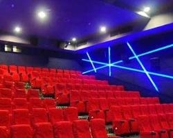 陽(yáng)光電影院的歡樂(lè)日常