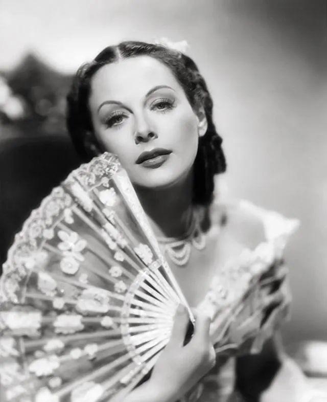 捷克斯洛伐克電影的黃金時代遺產(chǎn)與當(dāng)代復(fù)興之路