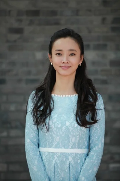 楊梅演員與小巷隱秘寶藏中的獨(dú)特小店之旅