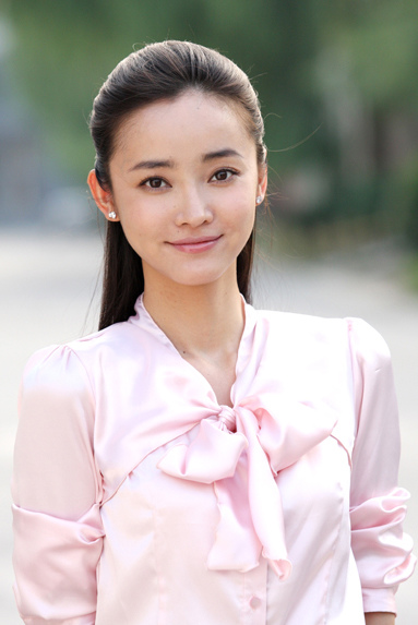 楊梅演員與小巷隱秘寶藏中的獨(dú)特小店之旅