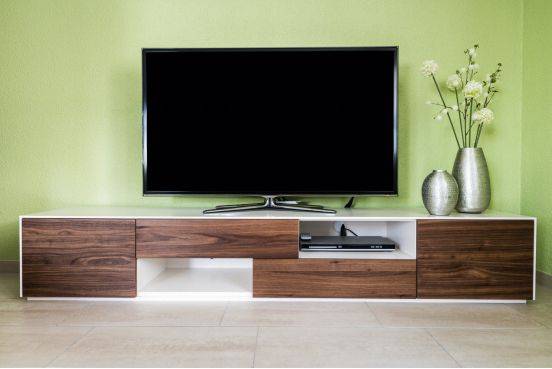 電視差異與自然美景探尋之旅的對比解析