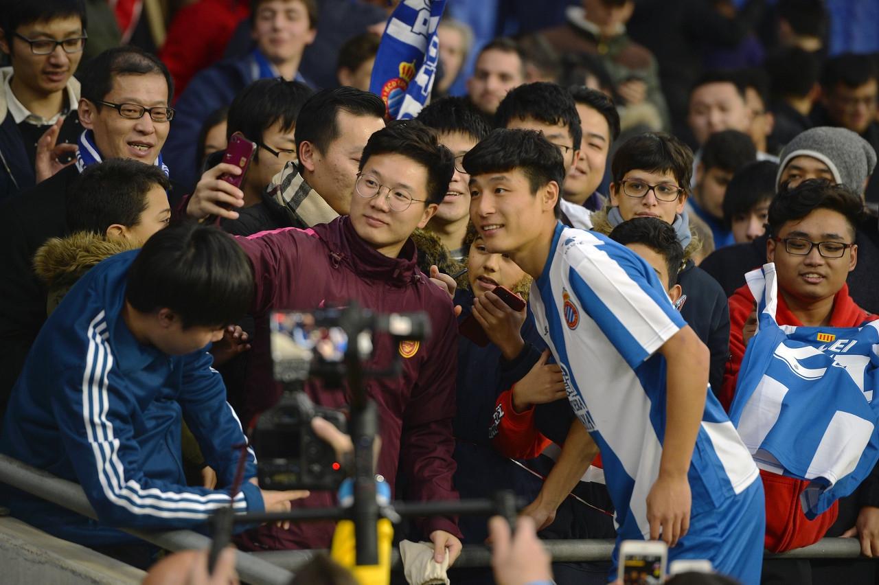 星輝娛樂(lè)股票行情與隱藏小巷中的獨(dú)特魅力探索