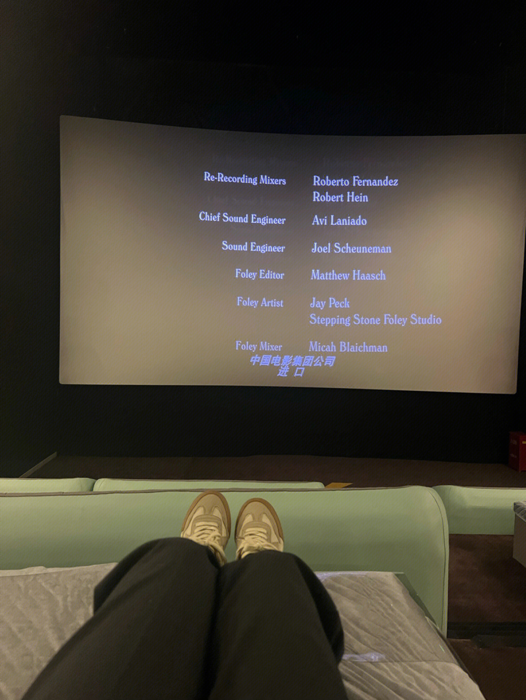 床上電影院與小巷深處的夢(mèng)幻觀(guān)影空間體驗(yàn)獨(dú)特觀(guān)影樂(lè)趣