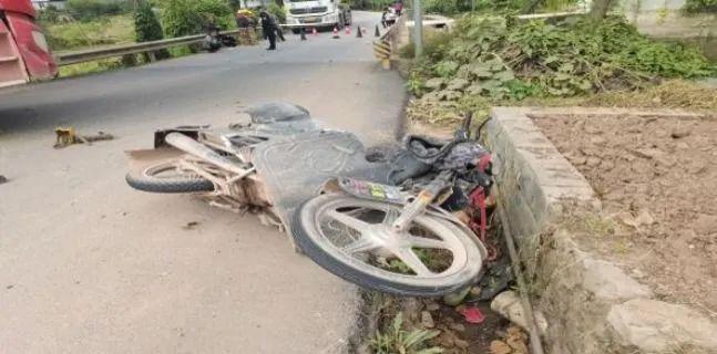 永城陽光下的交通事故意外小插曲 2025年1月3日