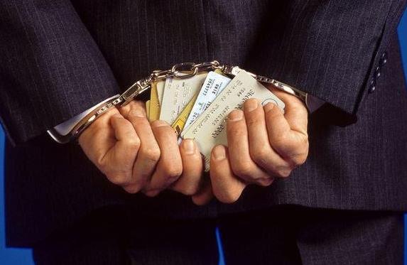 最新經(jīng)濟(jì)犯的日常趣事與友情紐帶揭秘