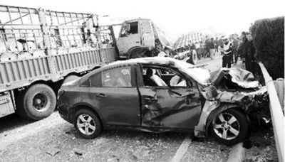 京港澳高速長沙段車禍背后的故事與巷弄美食秘境探秘