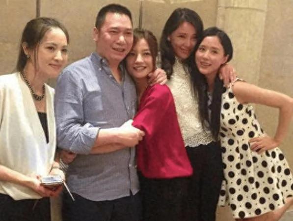 趙薇和黃有龍的最新動(dòng)態(tài)更新