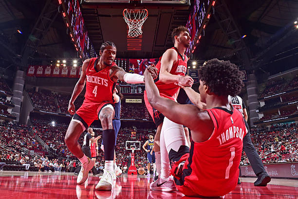 火箭季后賽燃燒激情，見證學(xué)習(xí)與變化的力量時刻