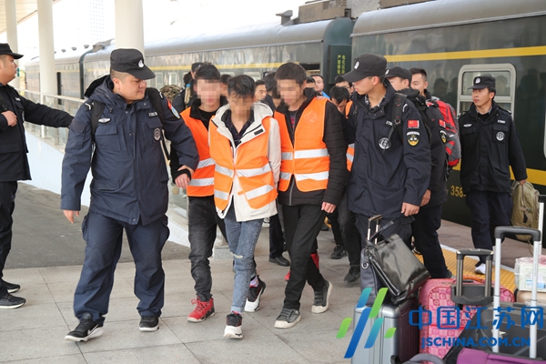 泰州網(wǎng)絡(luò)詐騙最新動(dòng)態(tài),警惕網(wǎng)絡(luò)詐騙風(fēng)險(xiǎn)警報(bào)??