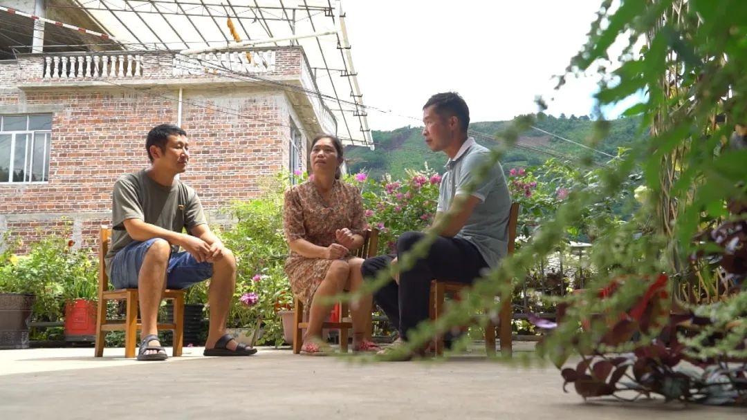 合川香龍鎮(zhèn)新任書記的溫馨日常風(fēng)采展示